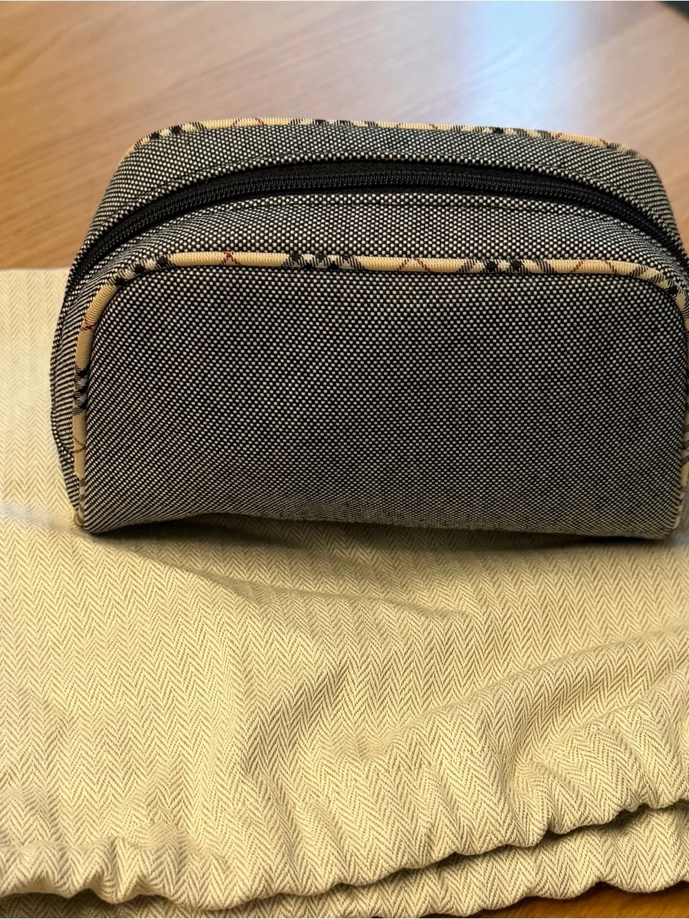 Burberry like new